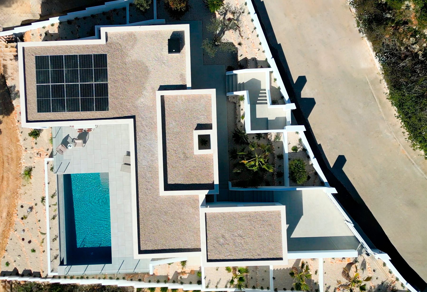 Compact Design Villa with Three Bedrooms in Cumbre del Sol