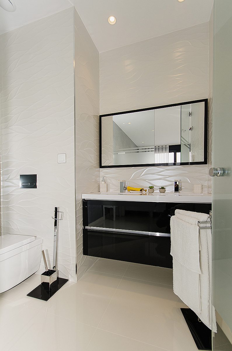 New-build villa with pool and roof terrace in Orihuela Costa – photo 15