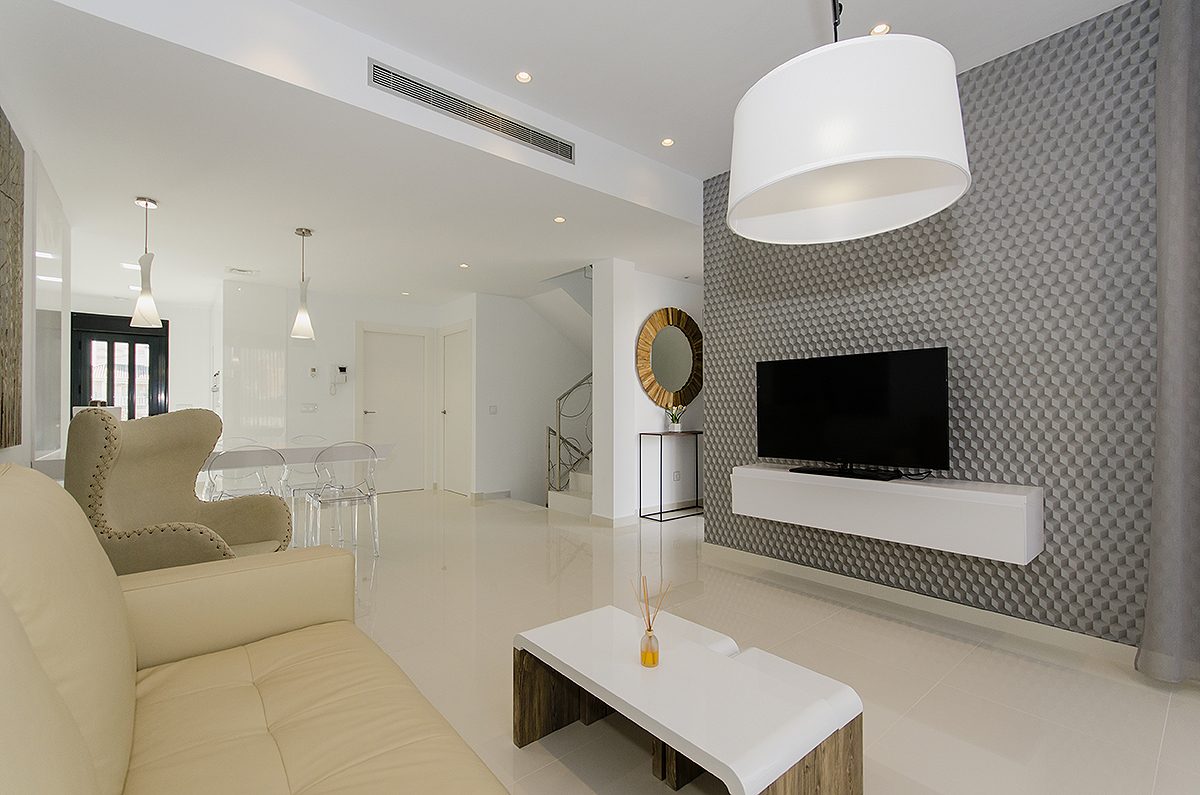 New-build villa with pool and roof terrace in Orihuela Costa – photo 9