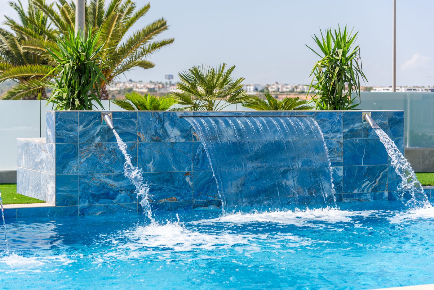 New-build villa with pool and roof terrace in Orihuela Costa – photo 3