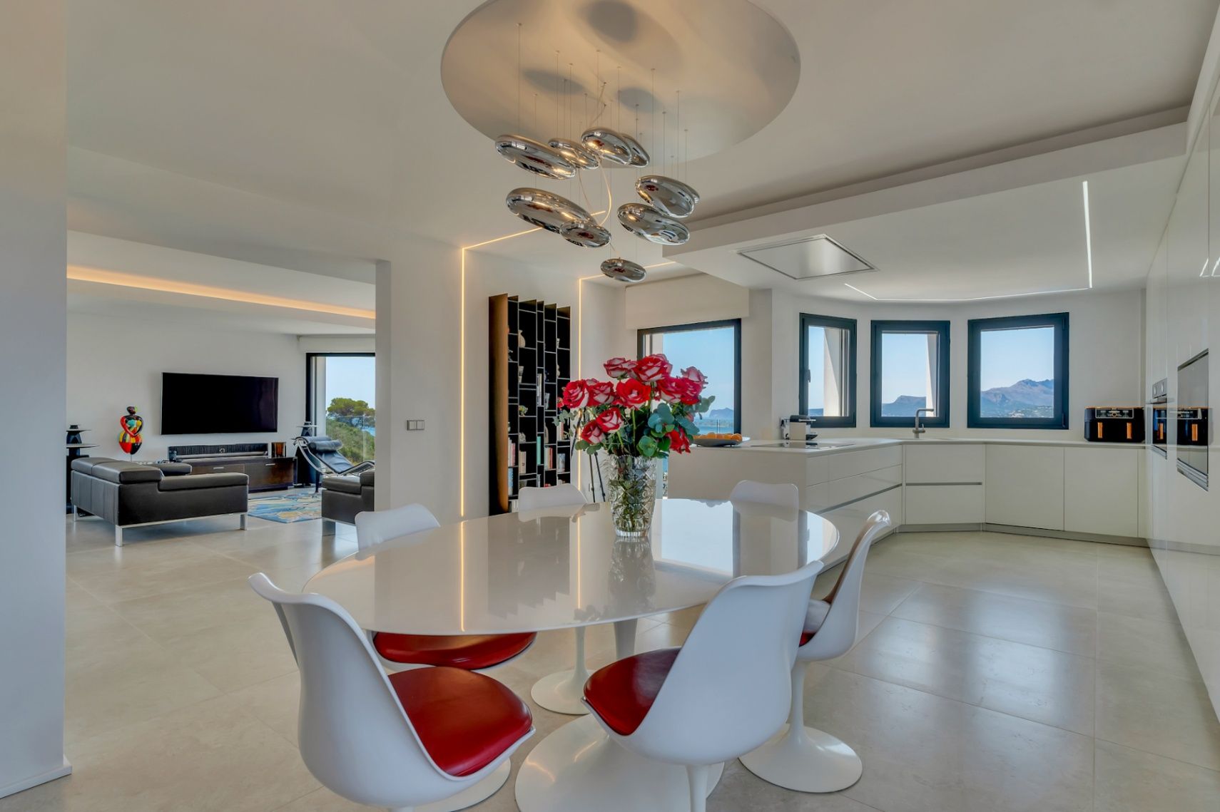 Vollständig renovierte Villa mit Südwest-Ausrichtung – Foto 4