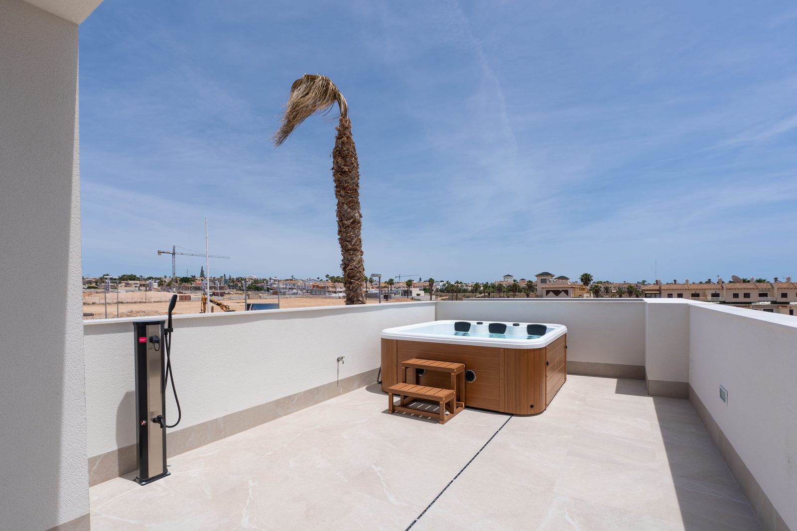Townhouse with large plot and pool – photo 14