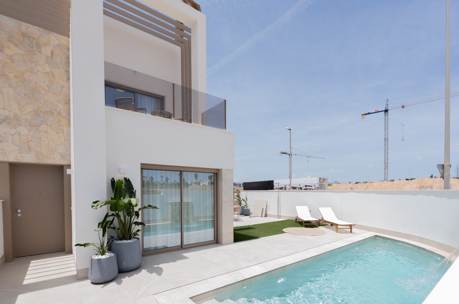 Townhouse with large plot and pool – photo 5