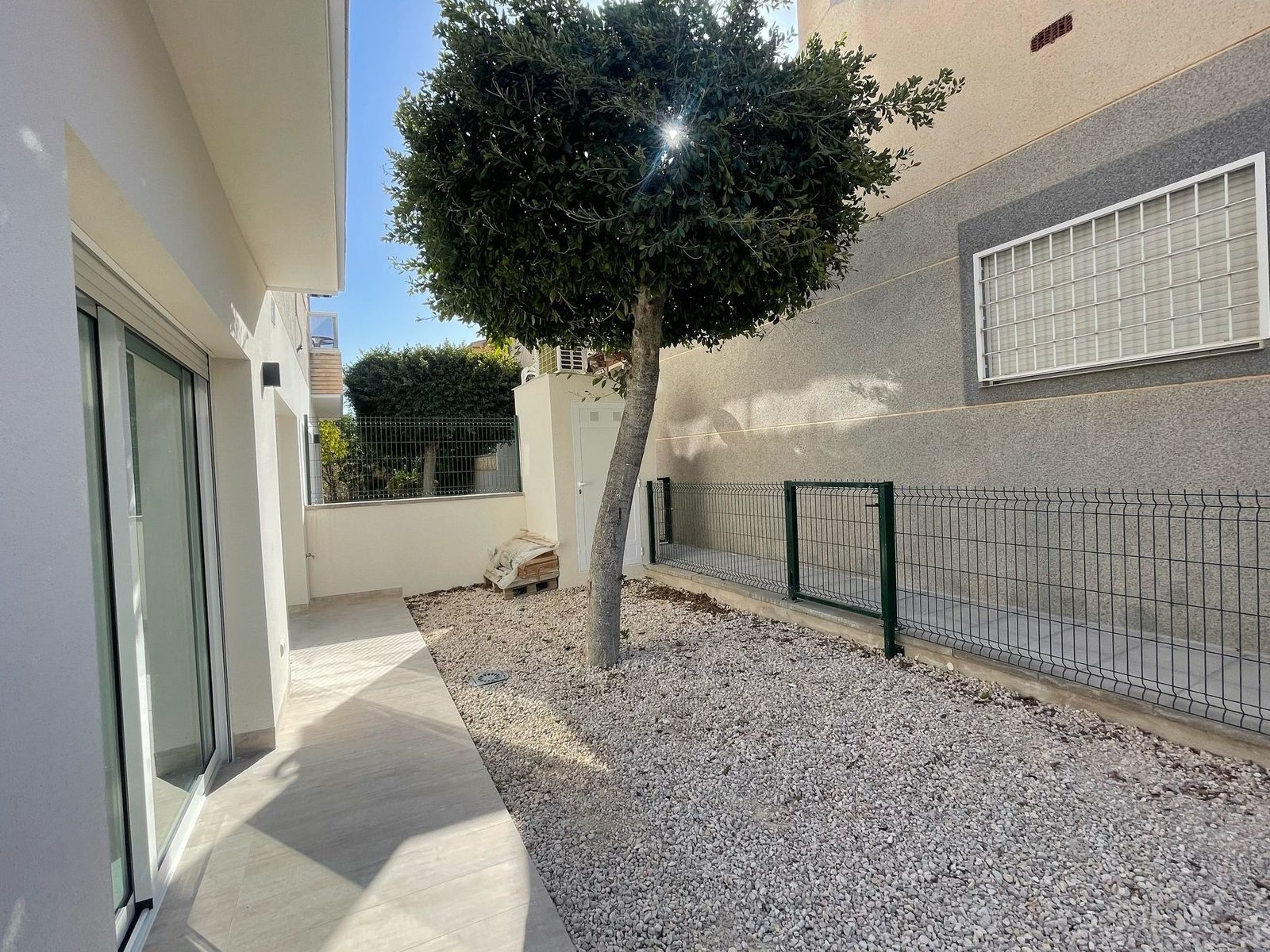 Ground-floor apartment with garden – photo 11
