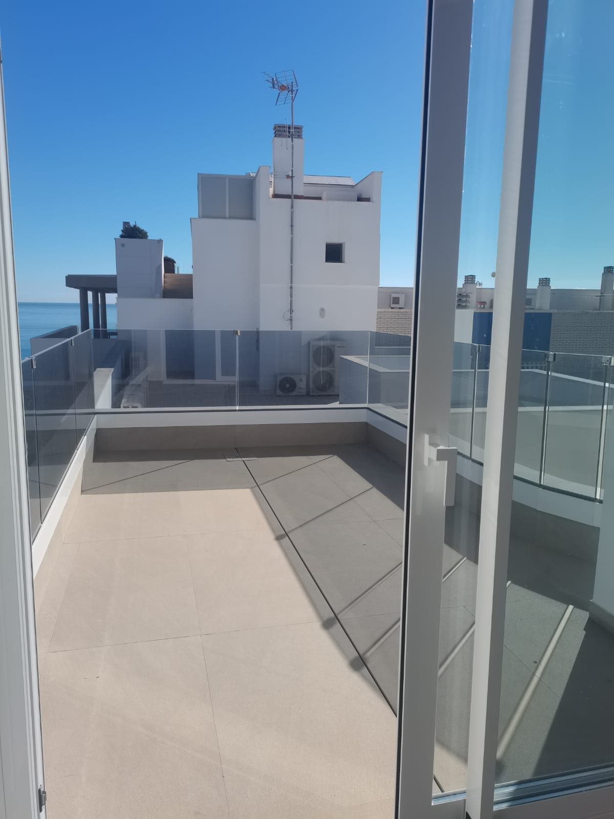 Penthouse with roof terrace and pool – photo 10