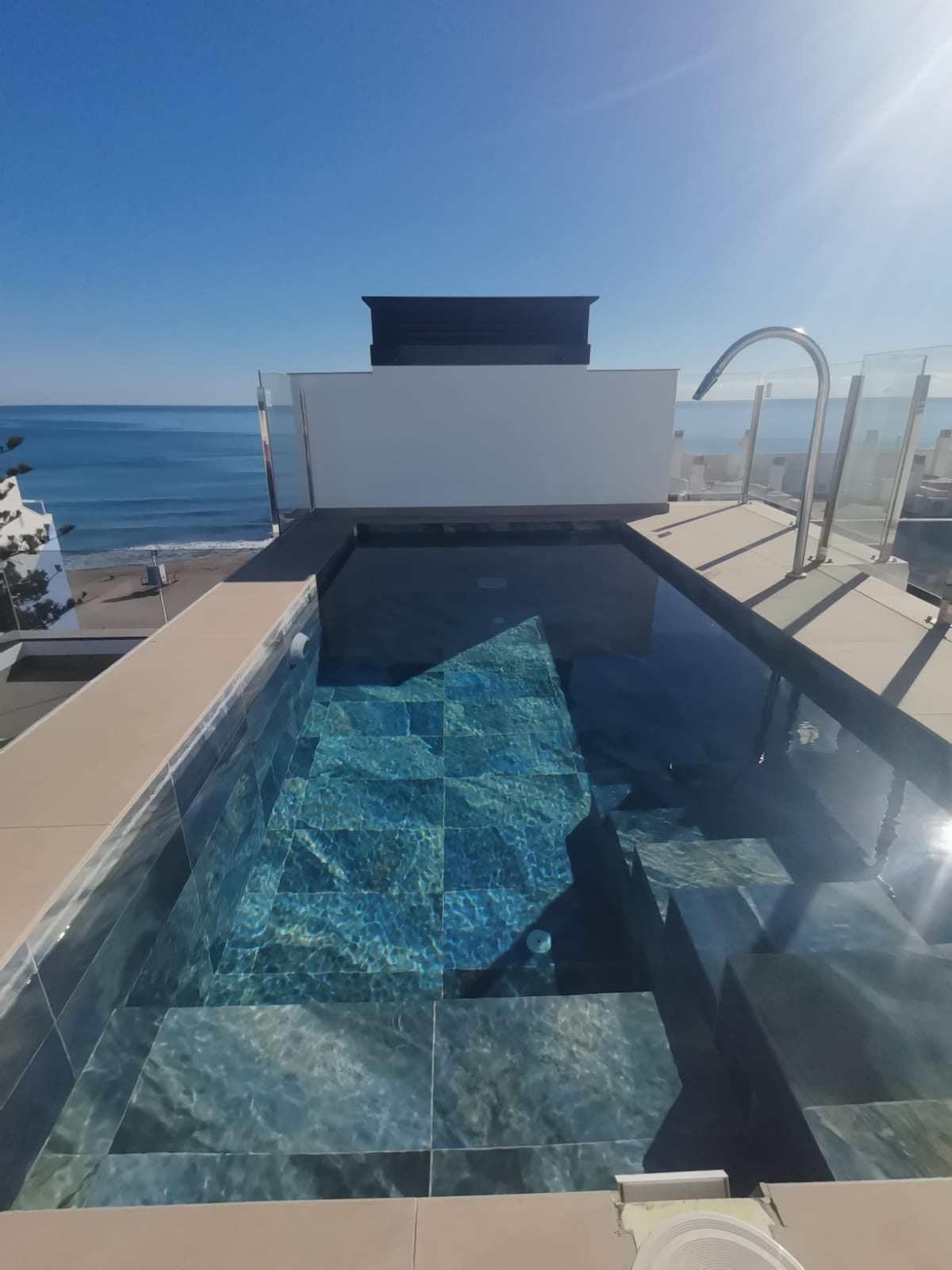 Penthouse with roof terrace and pool – photo 13