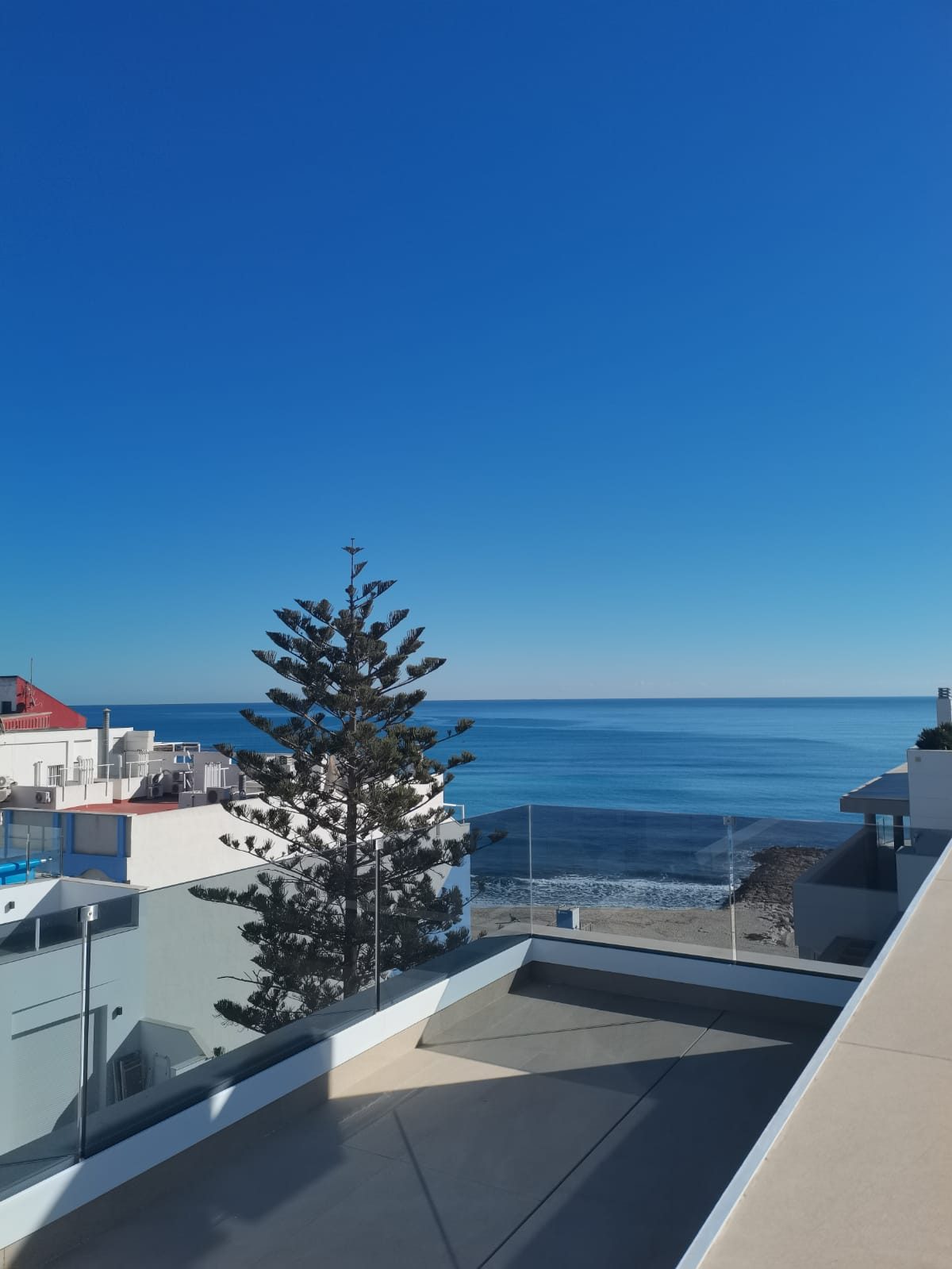 Penthouse with roof terrace and pool – photo 14