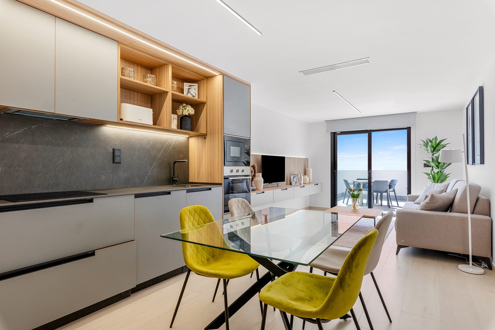New-build garden apartment with communal pool – photo 3