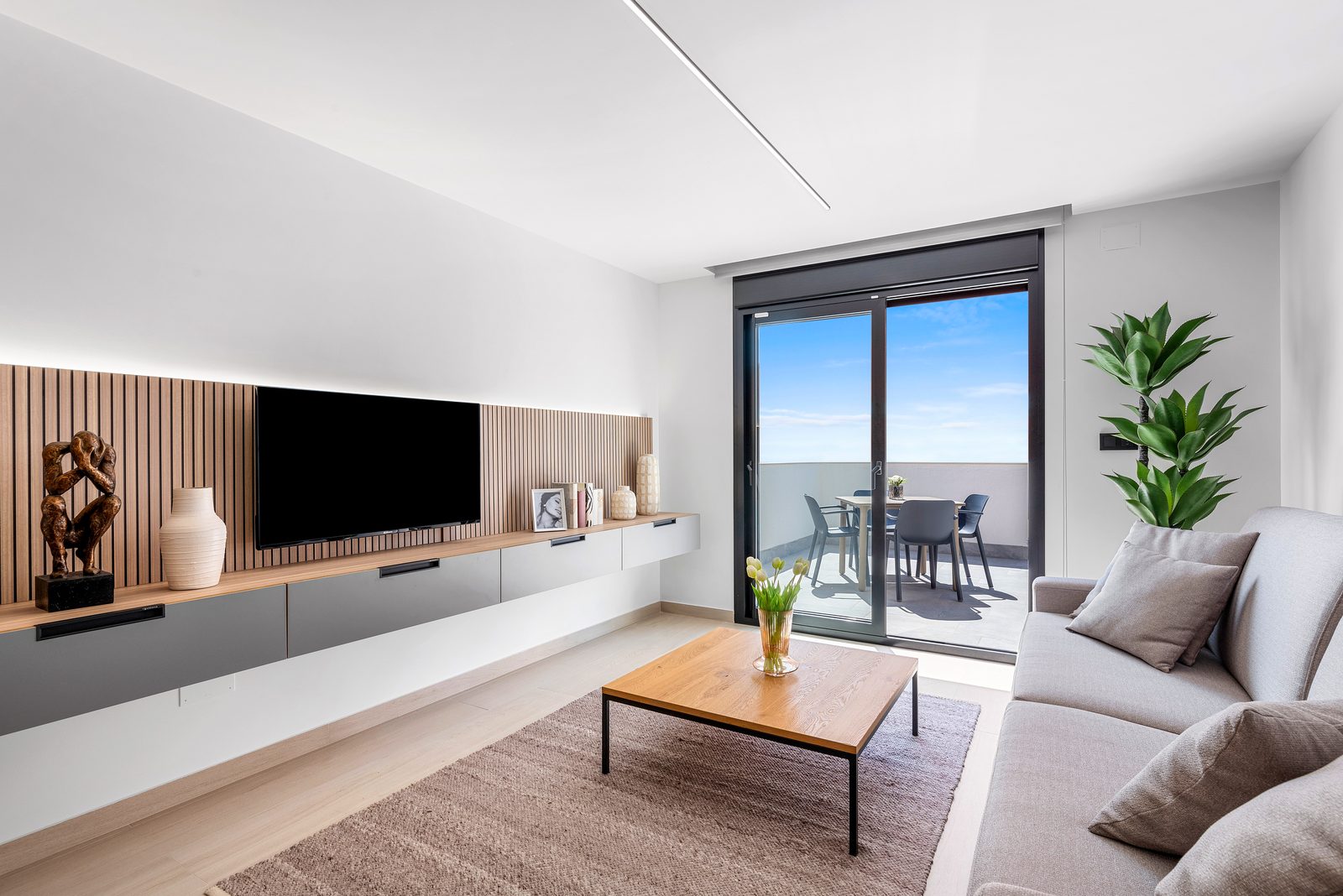 New-build garden apartment with communal pool – photo 4