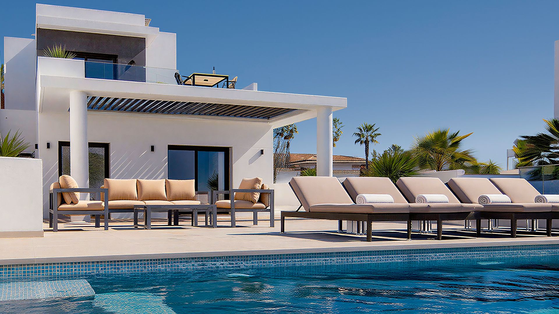 Key-Ready Corner Villa with Pool